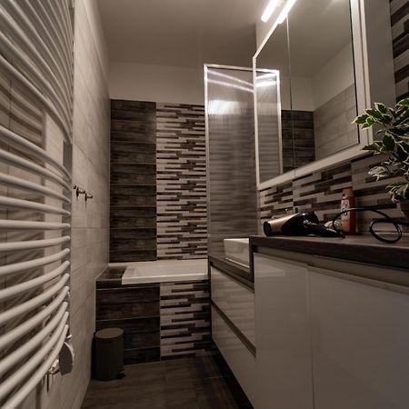 סגד Tisza River Apartman מראה חיצוני תמונה
