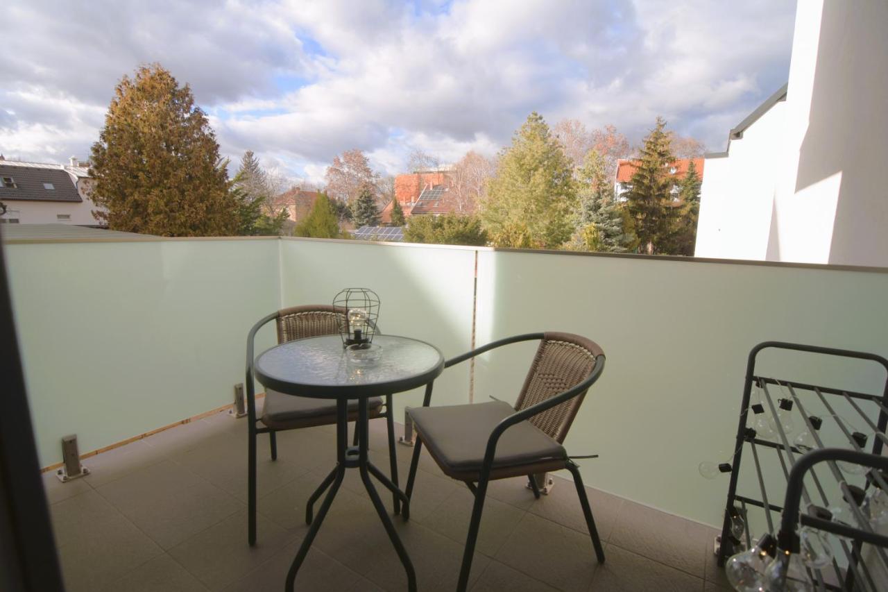 סגד Tisza River Apartman מראה חיצוני תמונה